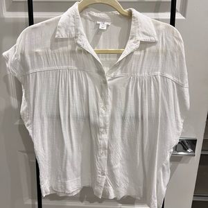 BP- short sleeved white button down cropped top - size S